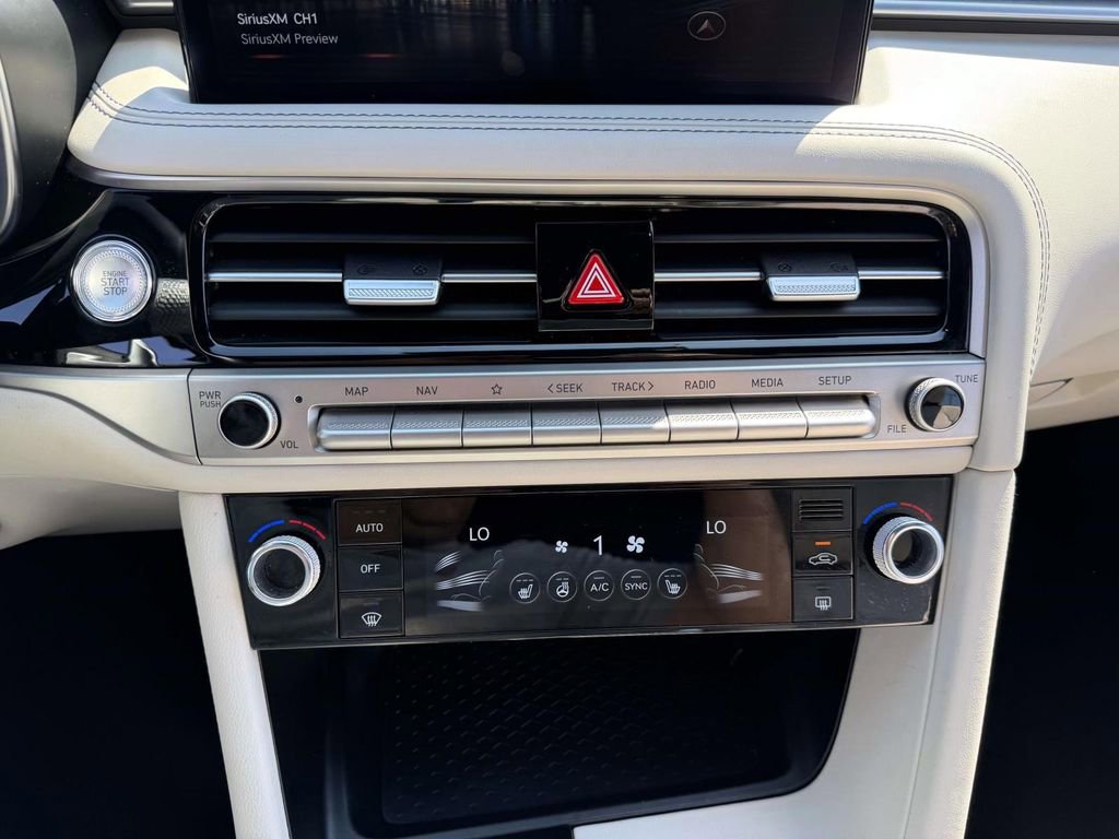 Certified 2024 Genesis G70 2.5T image 22