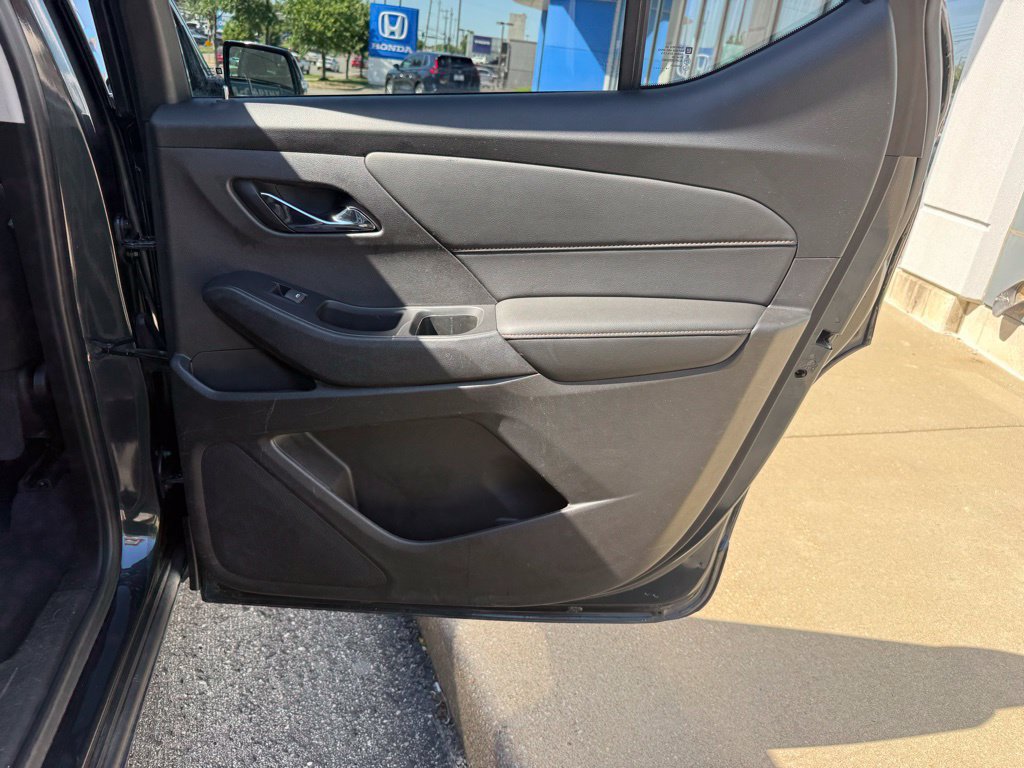 Used 2019 Chevrolet Traverse LT AWD/4WD image 37