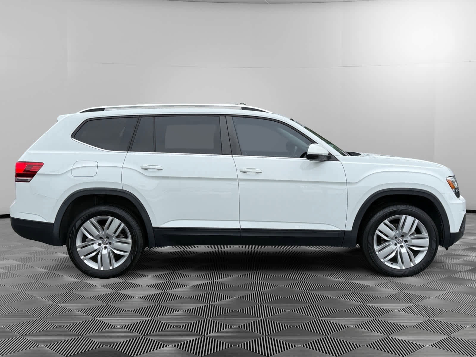 Used 2019 Volkswagen Atlas SE FWD image 6
