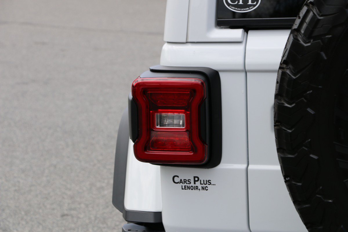 Used 2024 Jeep Wrangler Unlimited Rubicon 392 AWD/4WD image 5
