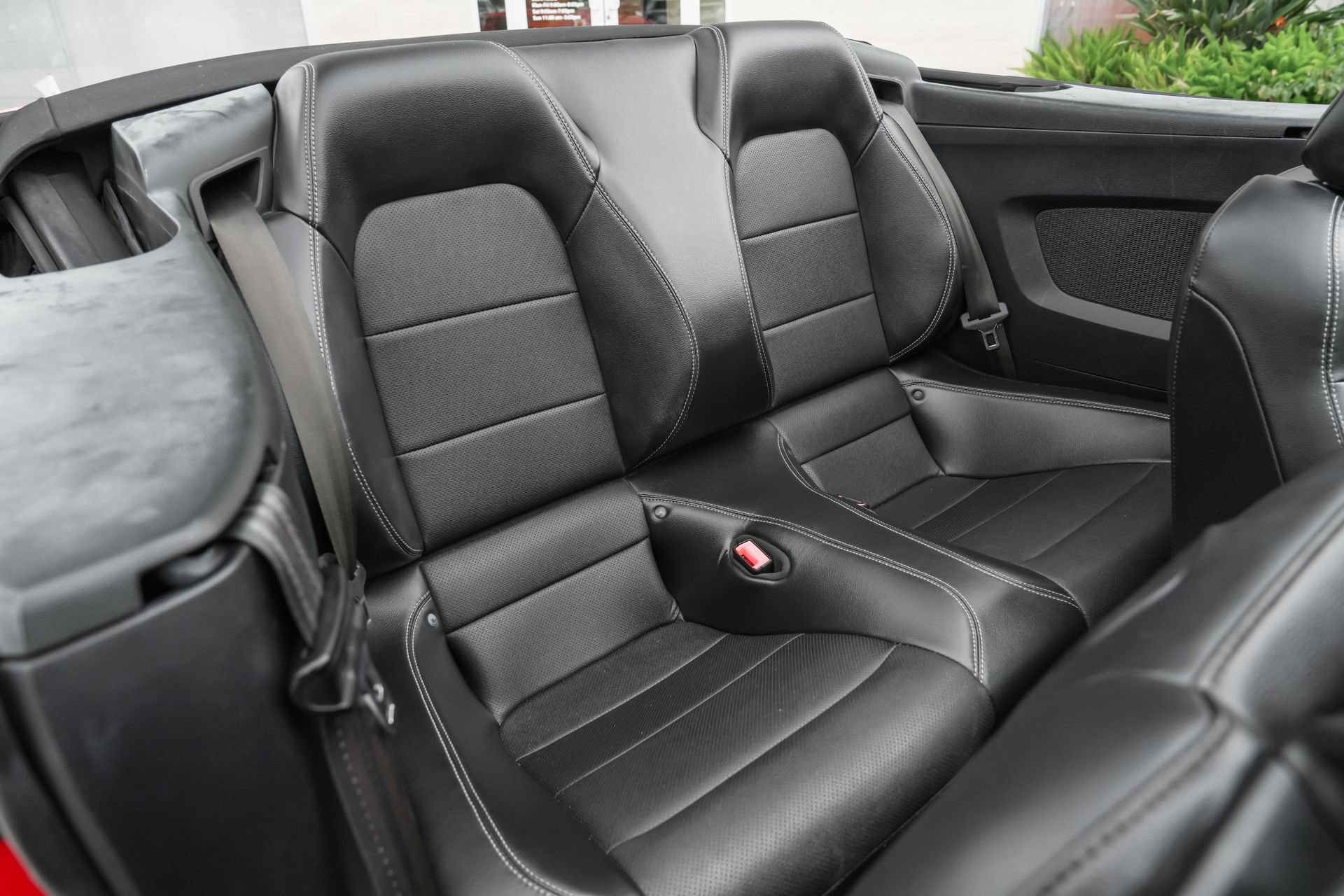 Used 2020 Ford Mustang Premium image 40