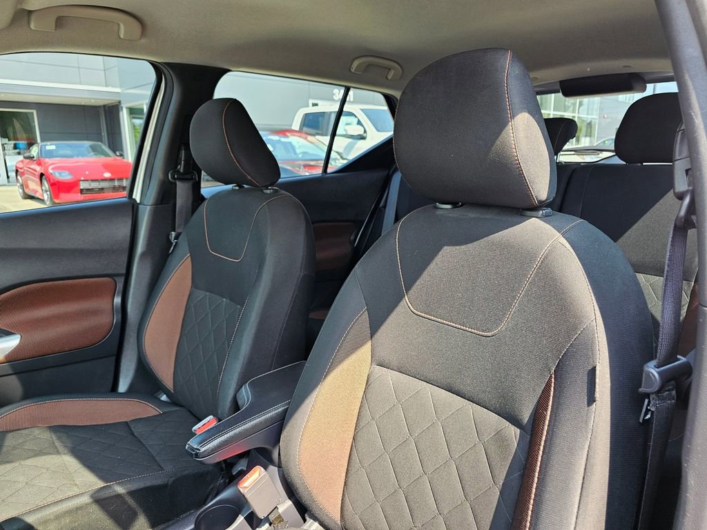 Used 2020 Nissan Kicks SR image 17