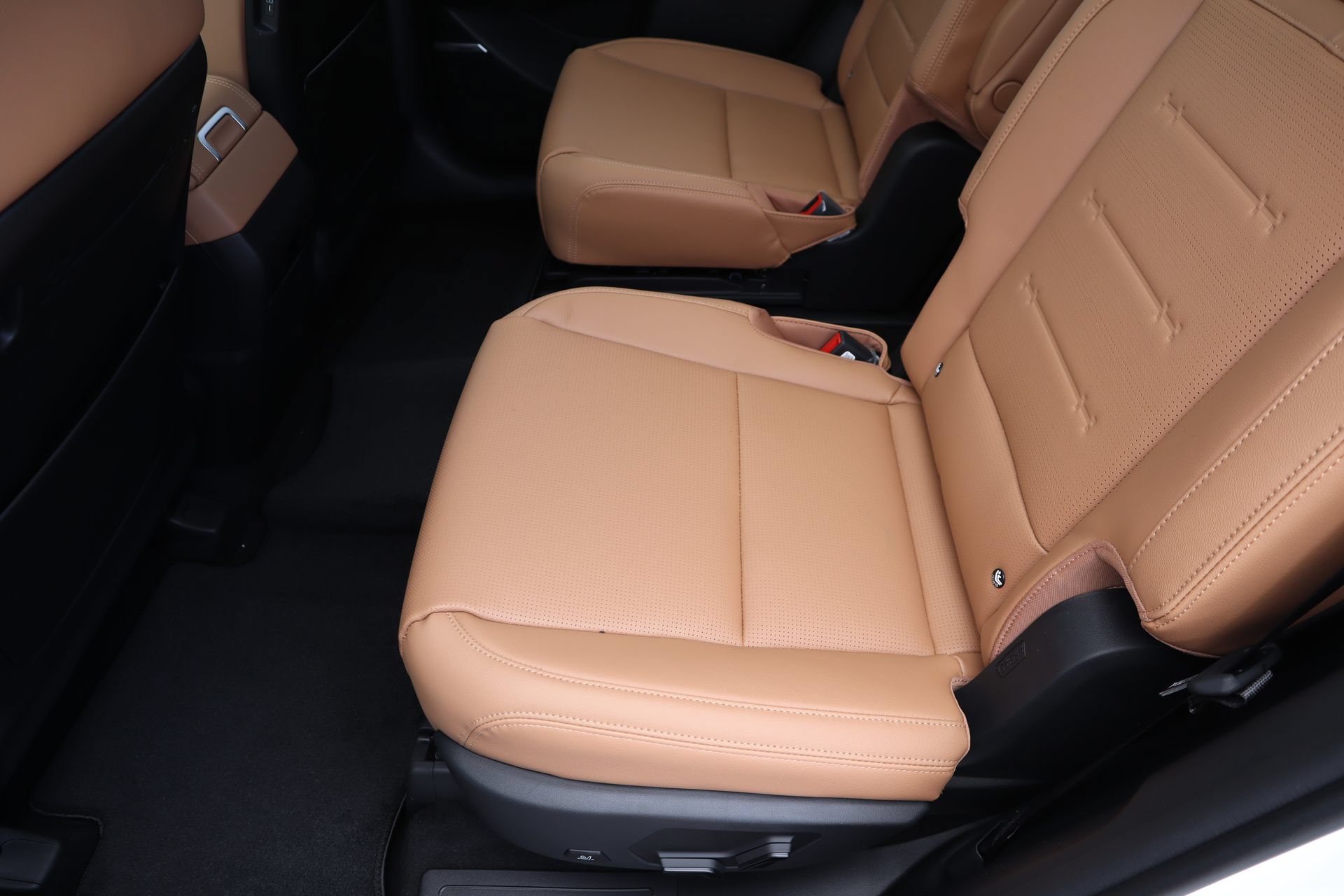 New 2026 Hyundai Santa Fe Limited AWD/4WD image 18