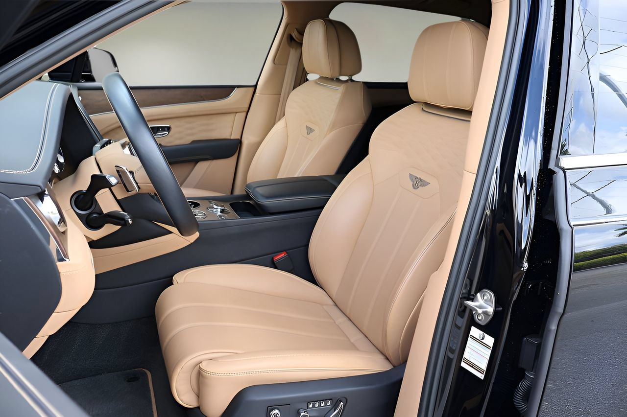 Certified 2024 Bentley Bentayga Extended Wheelbase AWD/4WD image 14