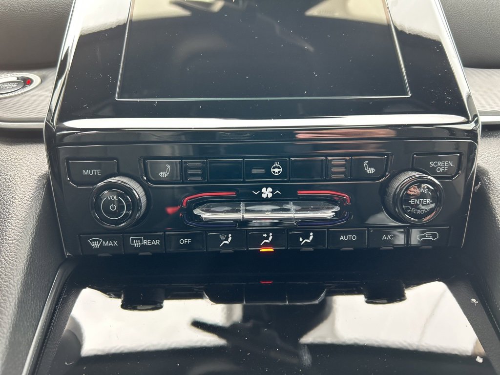 New 2025 Jeep Grand Cherokee 4WD image 12