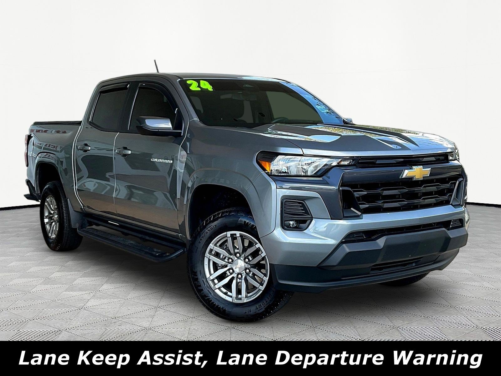 Used 2024 Chevrolet Colorado LT w/ LT Convenience Package RWD image 3