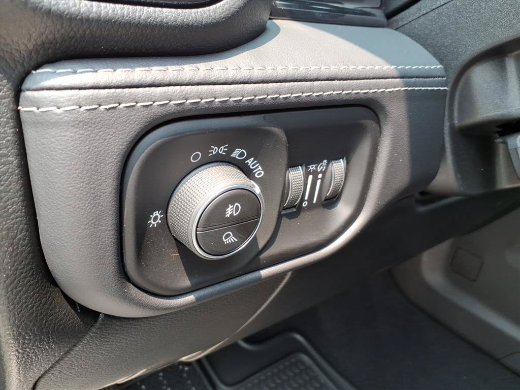 New 2026 RAM 2500 Limited AWD/4WD image 22