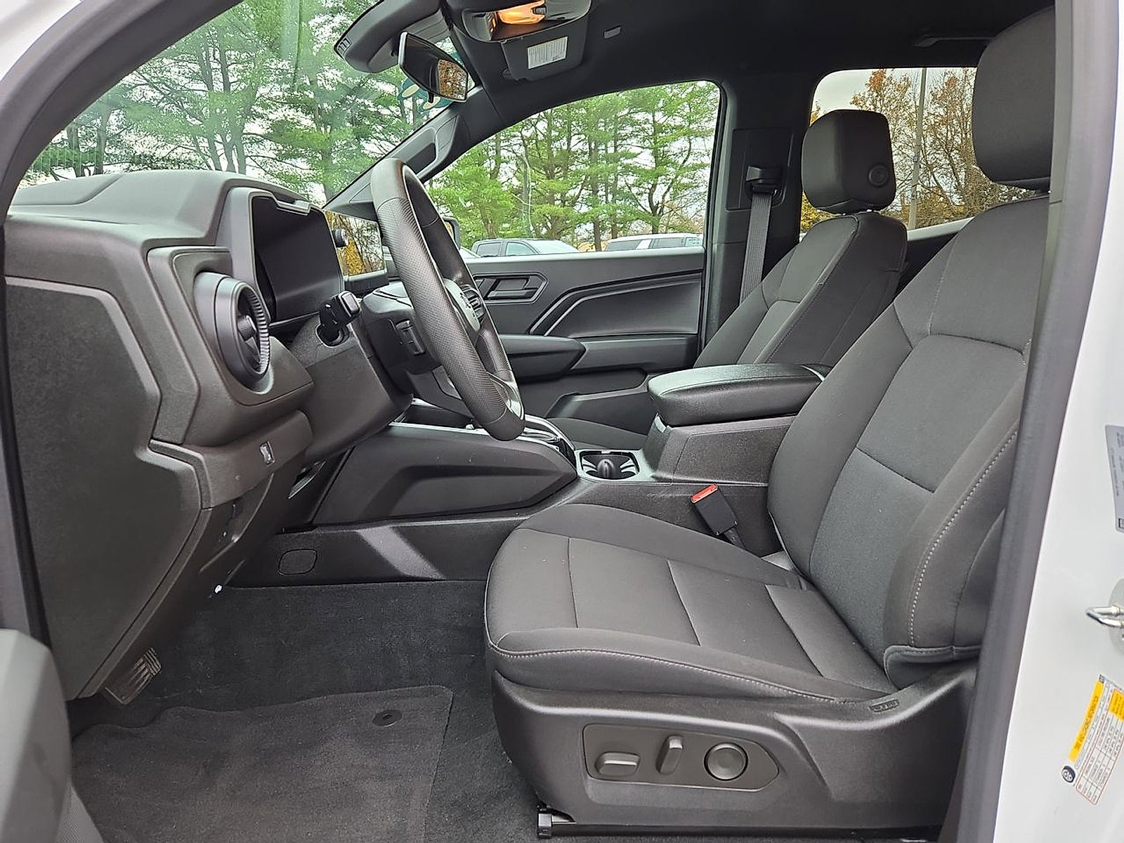 Certified 2023 Chevrolet Colorado Trail Boss w/ Advanced Trailering Package image 11