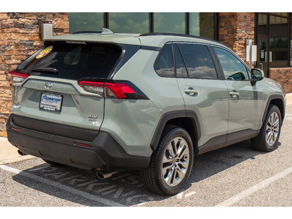 Used 2021 Toyota RAV4 XLE Premium AWD/4WD image 3