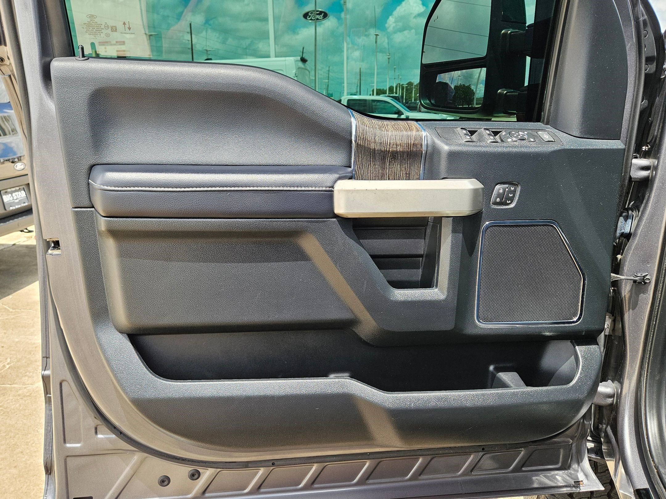 Used 2021 Ford F250 Lariat AWD/4WD image 12