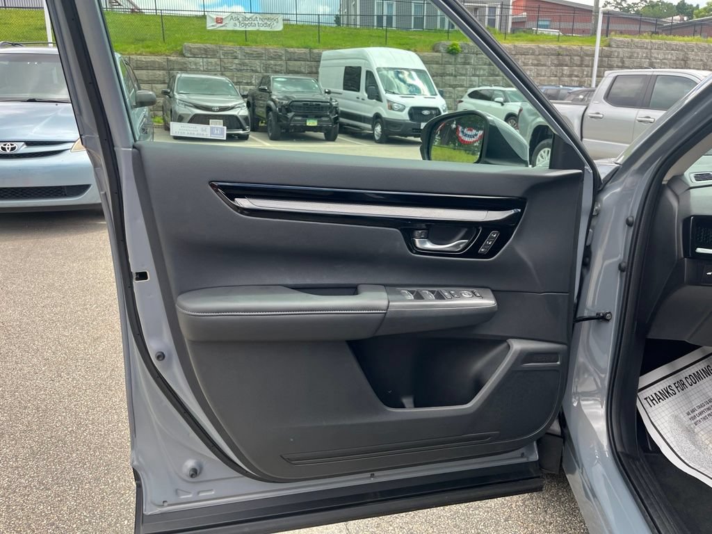 Used 2026 Honda CR-V EX-L image 6