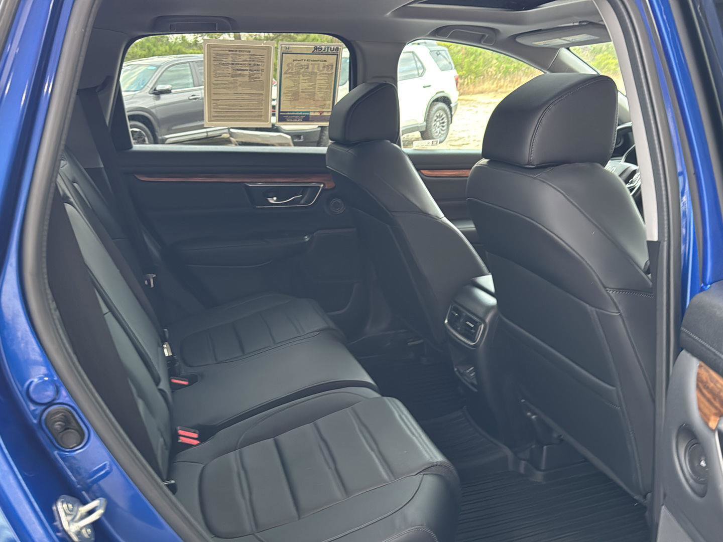 Used 2022 Honda CR-V Touring image 11