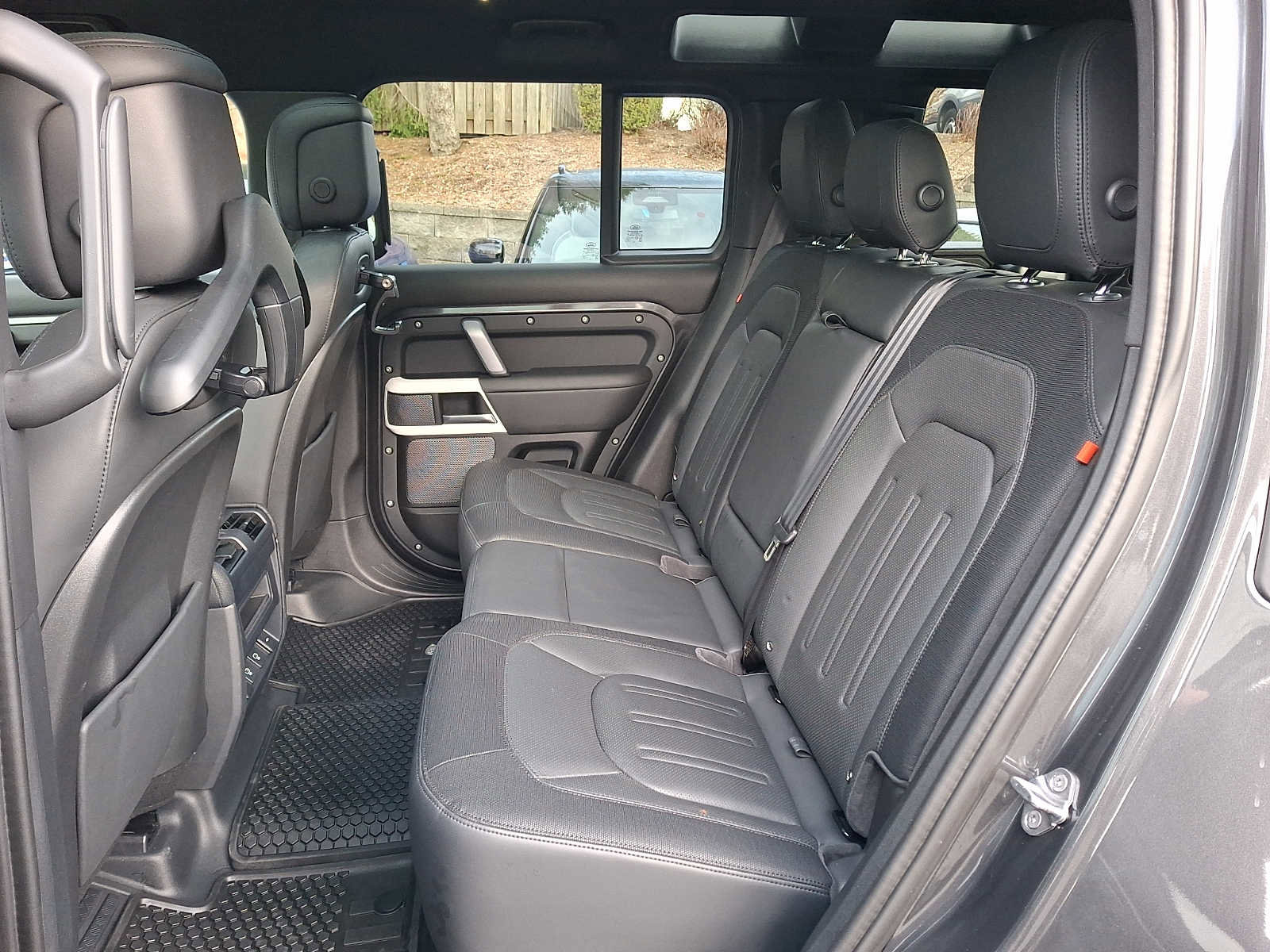 Used 2021 Land Rover Defender 110 X-Dynamic HSE image 7