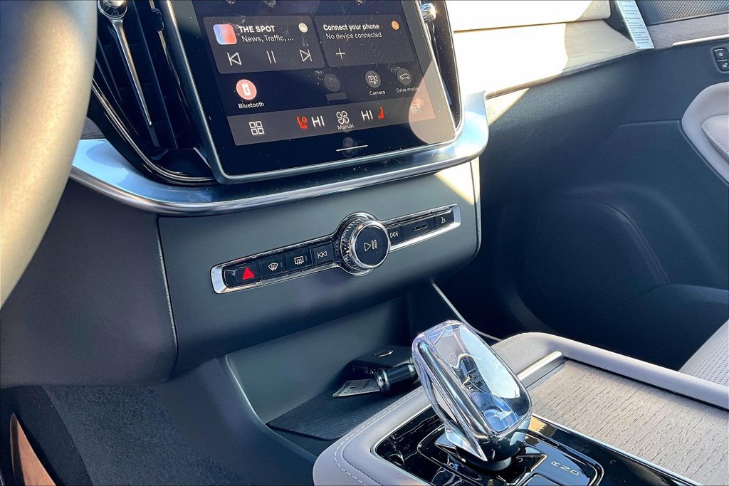 New 2026 Volvo XC90 B6 Ultra w/ Protection Package AWD/4WD image 18