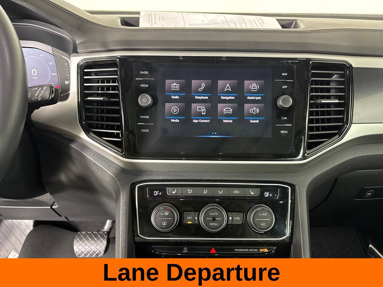Used 2023 Volkswagen Atlas Cross Sport SEL AWD/4WD image 18