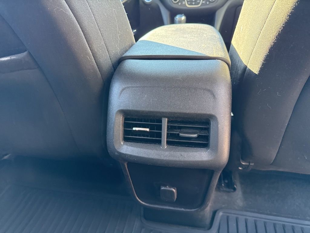 Used 2018 Chevrolet Equinox LT image 32