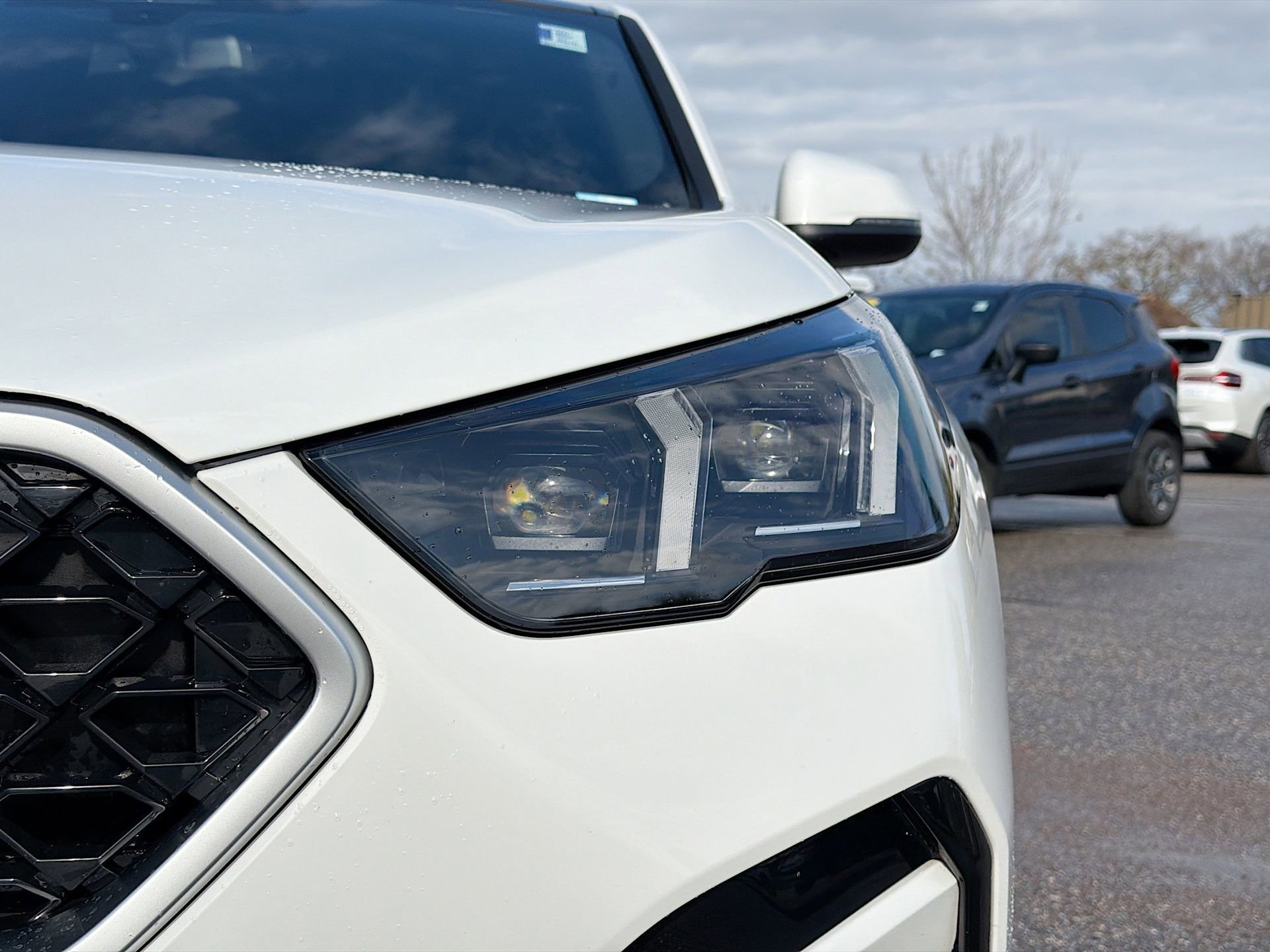 Certified 2025 BMW X2 xDrive28i w/ Convenience Package image 10