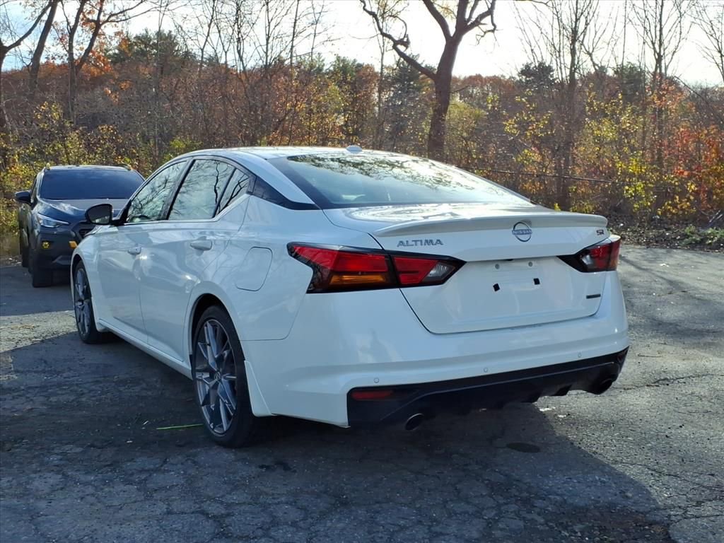 Used 2024 Nissan Altima 2.0 SR image 7