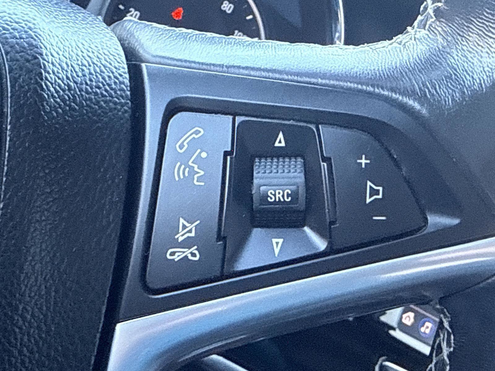 Used 2022 Buick Encore Preferred w/ Safety Package image 17