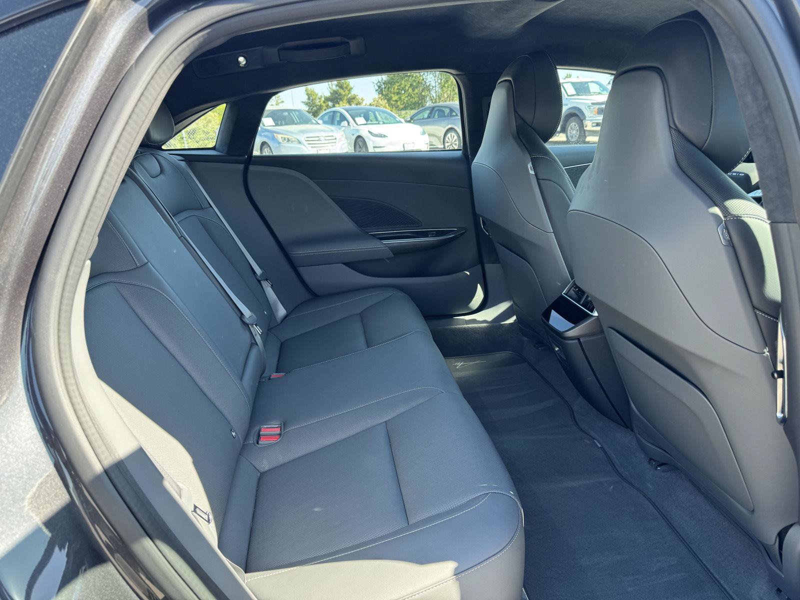 Used 2024 Lucid Air Touring AWD/4WD image 9