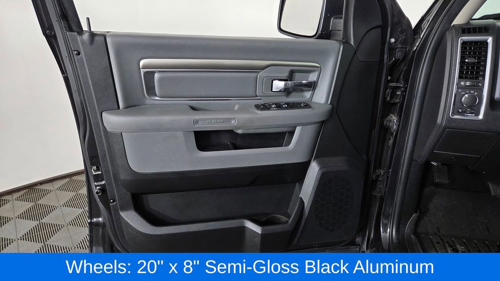 Used 2018 RAM 1500 Classic SLT AWD/4WD image 11