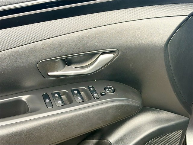 Used 2023 Hyundai Tucson SE image 17