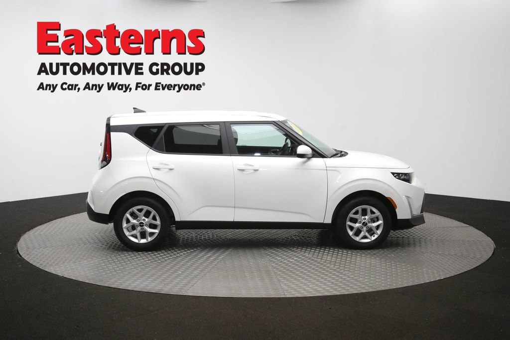 Used 2025 Kia Soul LX FWD image 43