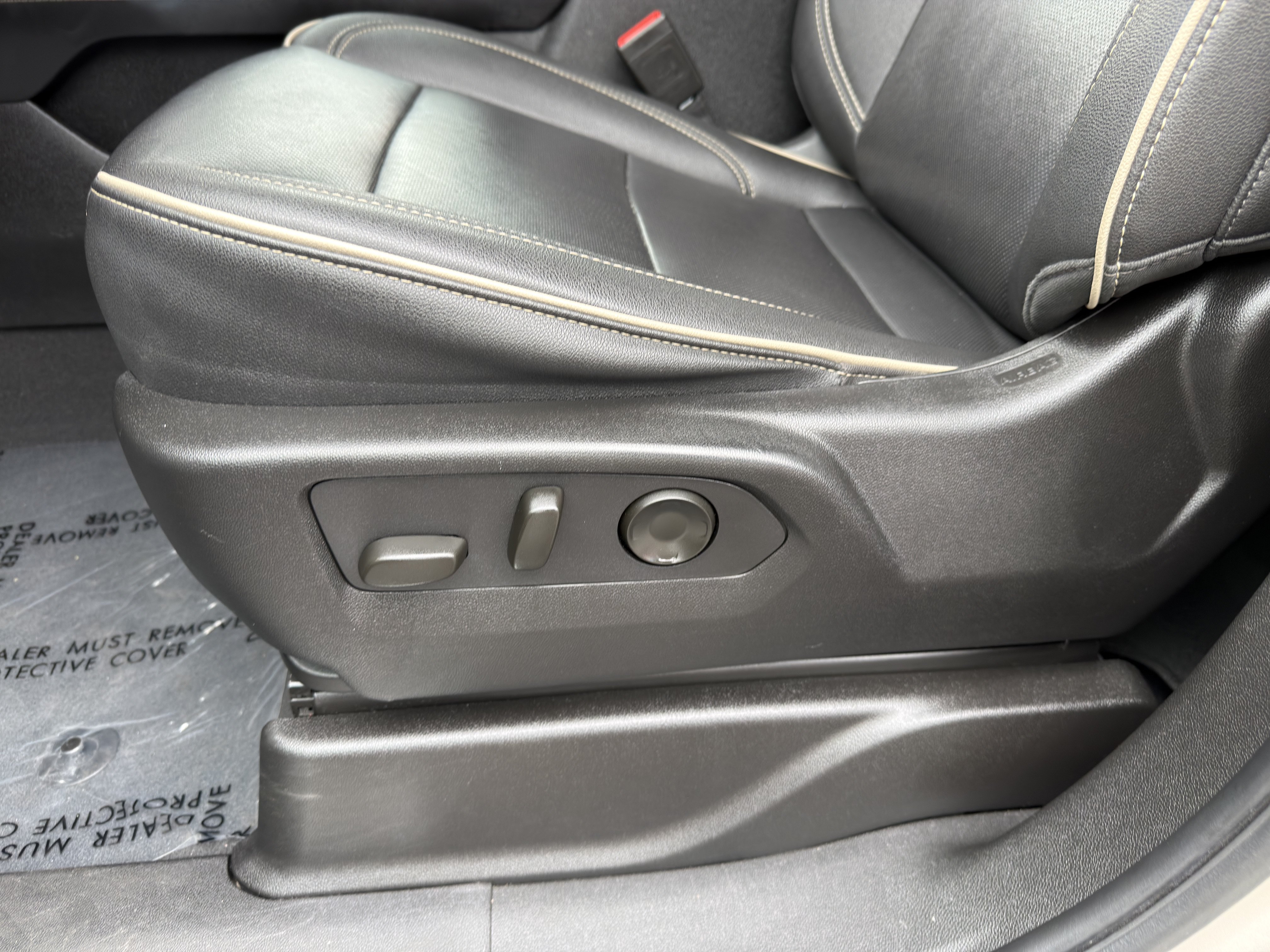 Used 2024 Chevrolet Suburban Premier AWD/4WD image 29