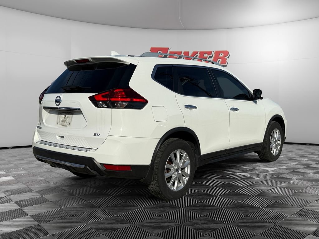Used 2017 Nissan Rogue SV w/ SV Premium Package FWD image 5