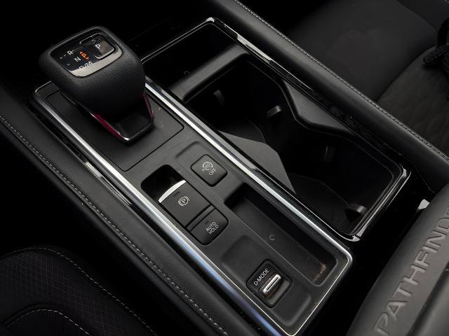 Certified 2023 Nissan Pathfinder SV FWD image 29