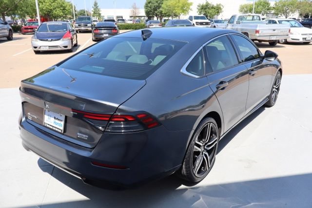 Used 2025 Honda Accord Touring image 6