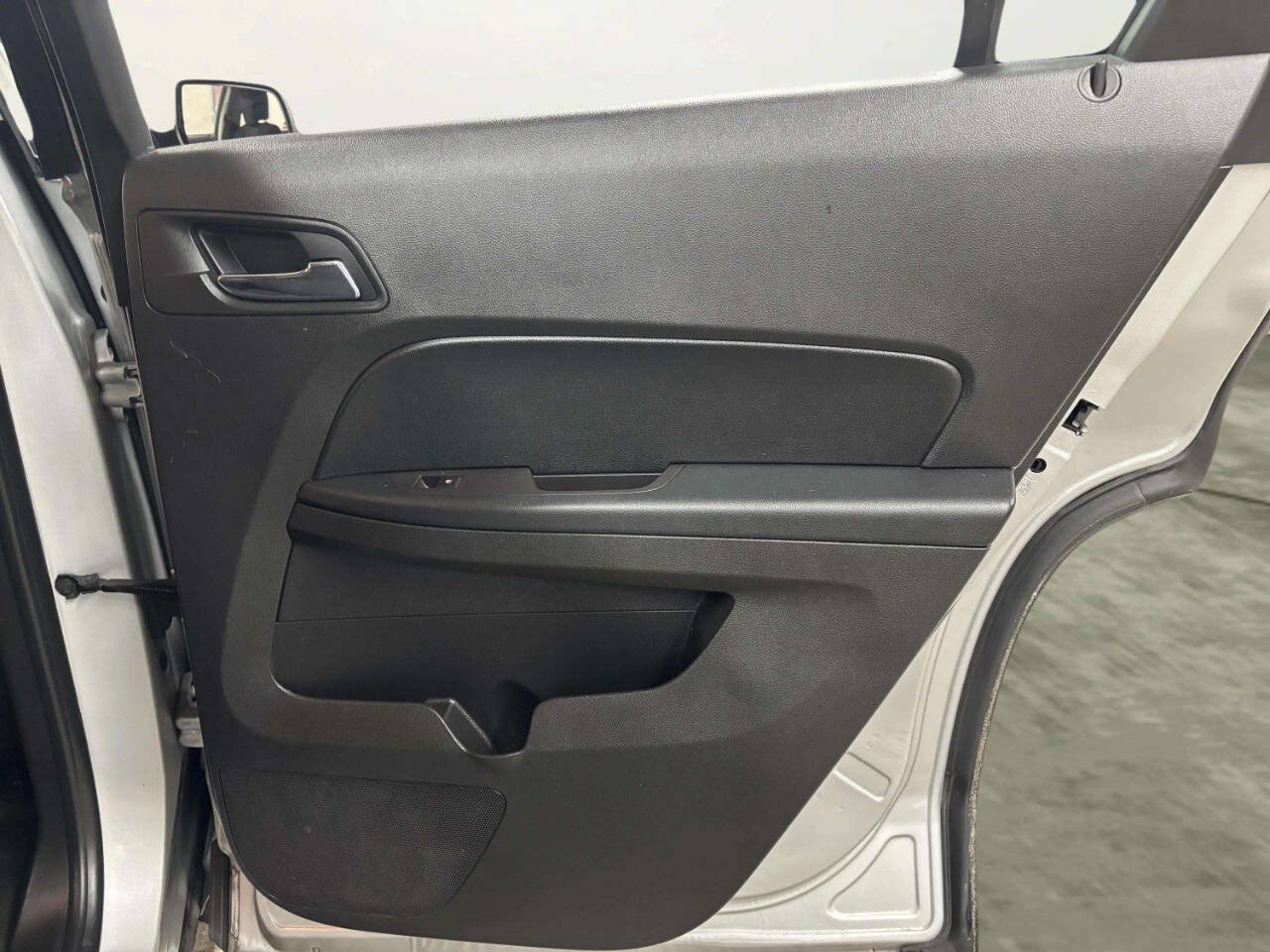Used 2017 GMC Terrain SLE FWD image 17