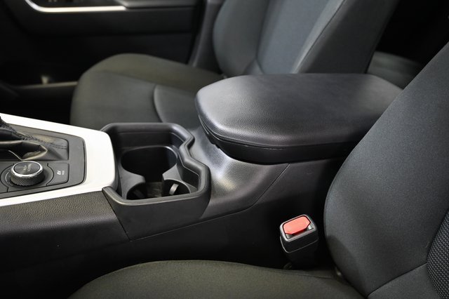 Used 2020 Toyota RAV4 LE image 23