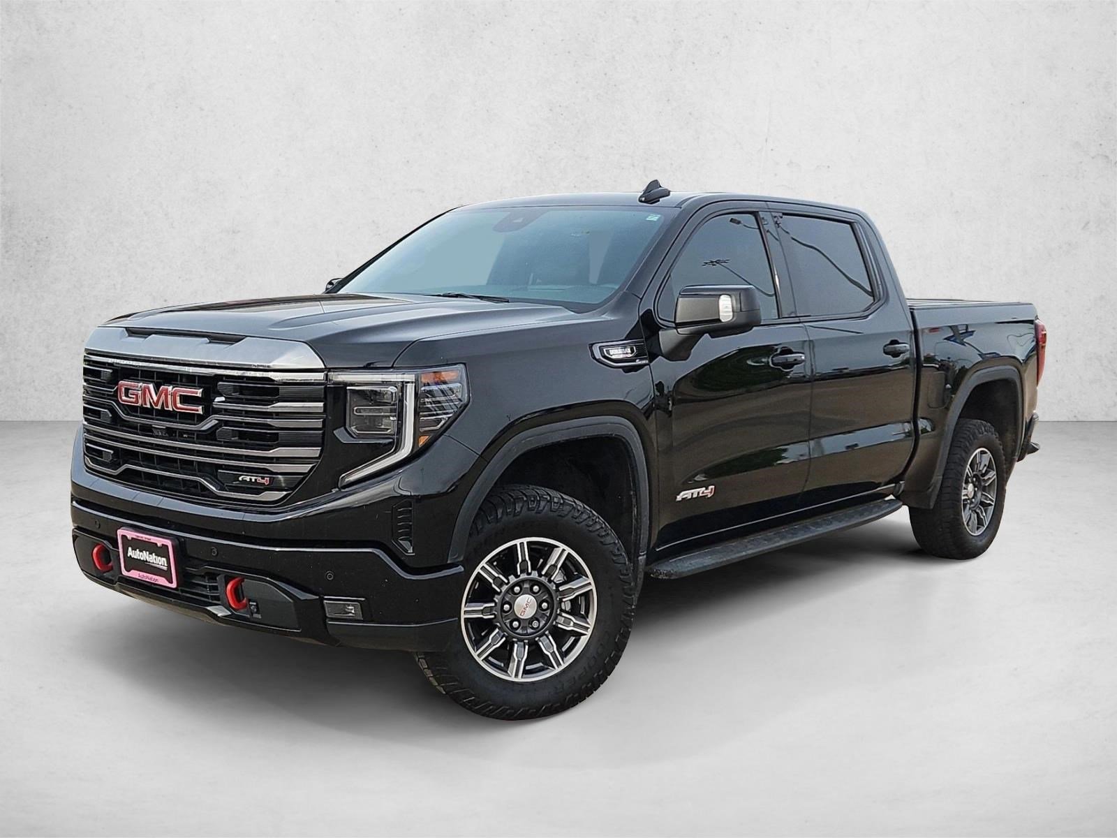 Used 2024 GMC Sierra 1500 AT4 w/ Technology Package AWD/4WD image 1