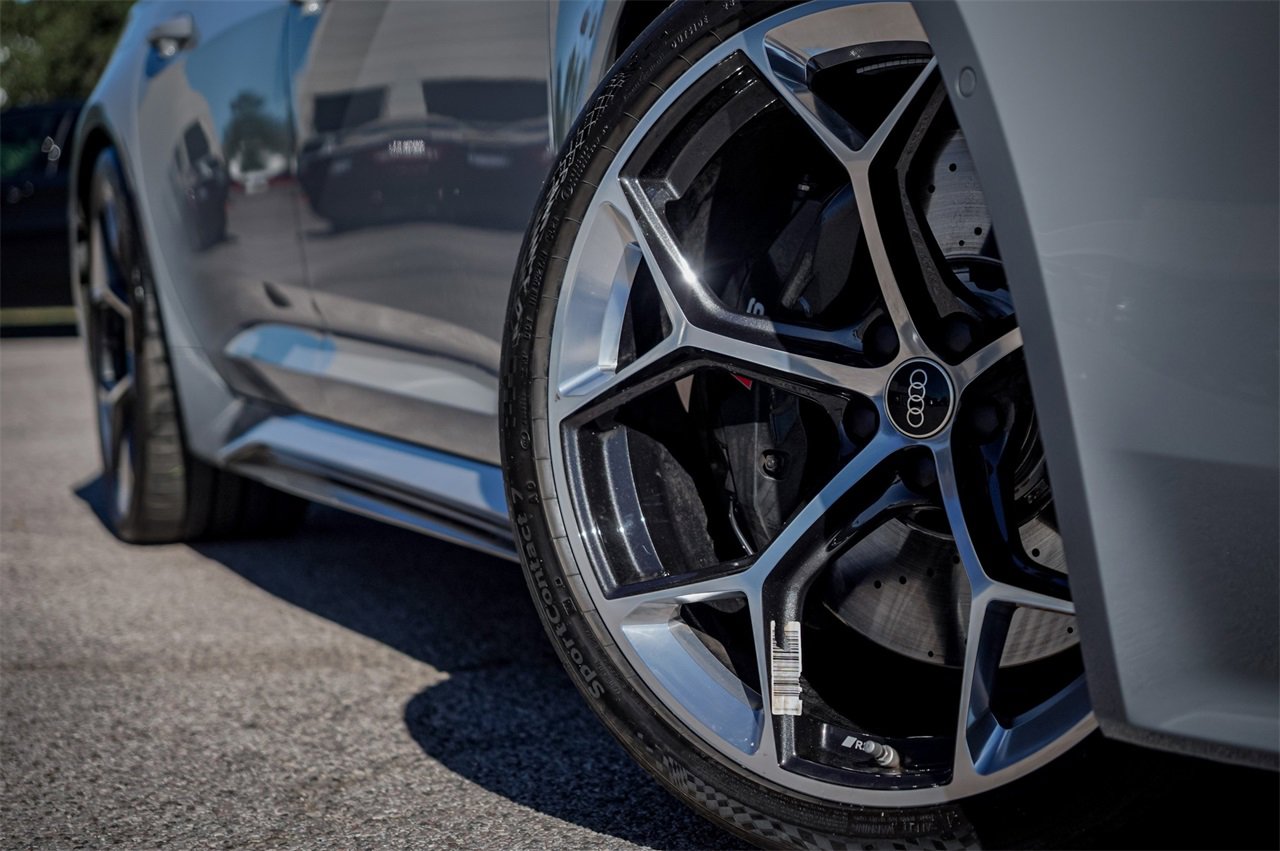 Used 2025 Audi RS 6 performance image 2