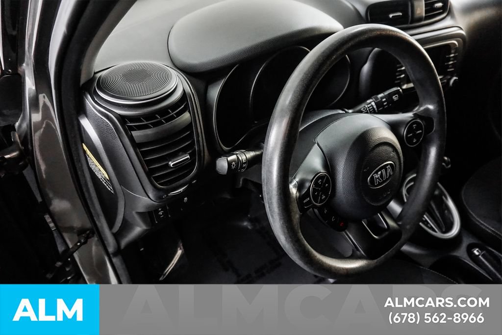 Used 2018 Kia Soul FWD image 29