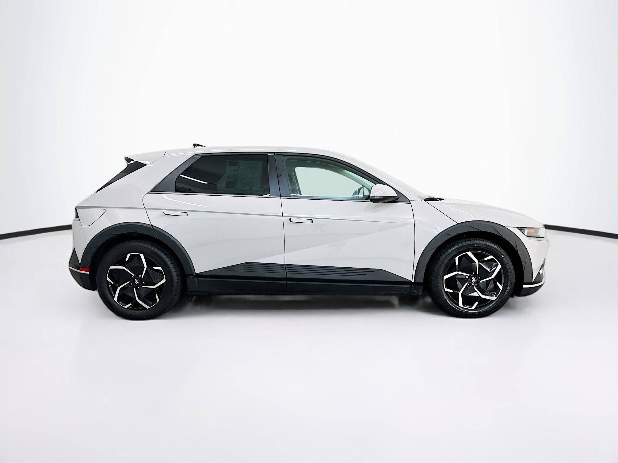 Used 2024 Hyundai Ioniq 5 SEL AWD/4WD image 10