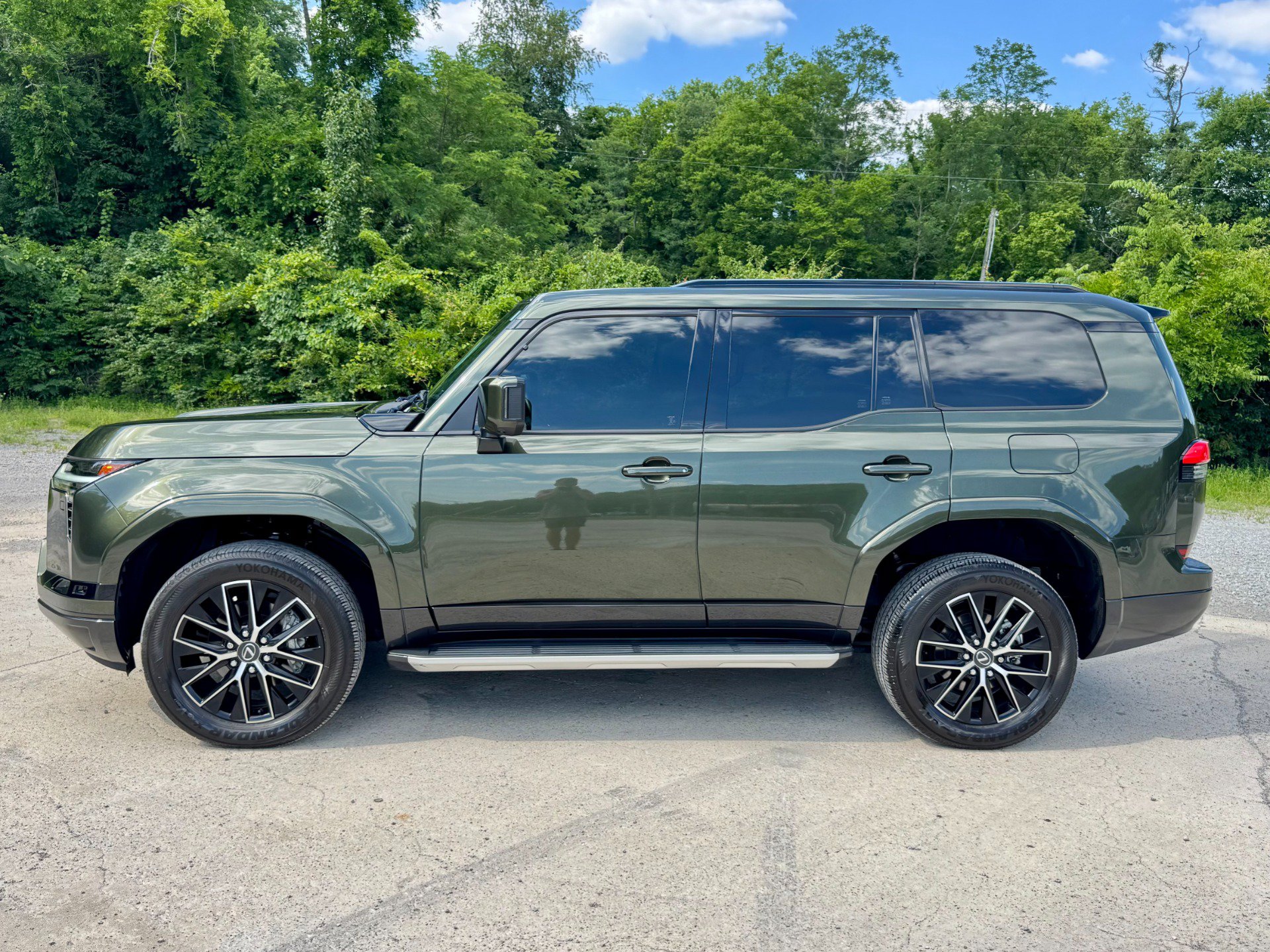 Used 2024 Lexus GX 550 w/ Accessory Package (Z1) AWD/4WD image 8