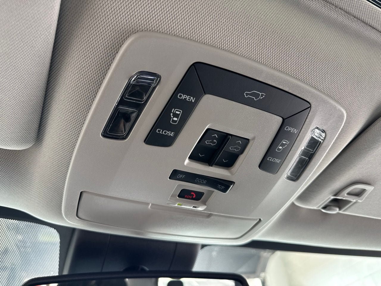 Certified 2025 Toyota Sienna XLE w/ XLE Plus Package AWD/4WD image 32