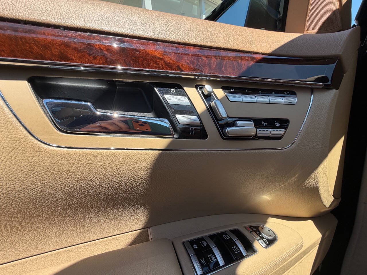 Used 2012 Mercedes-Benz S 550 4MATIC image 27