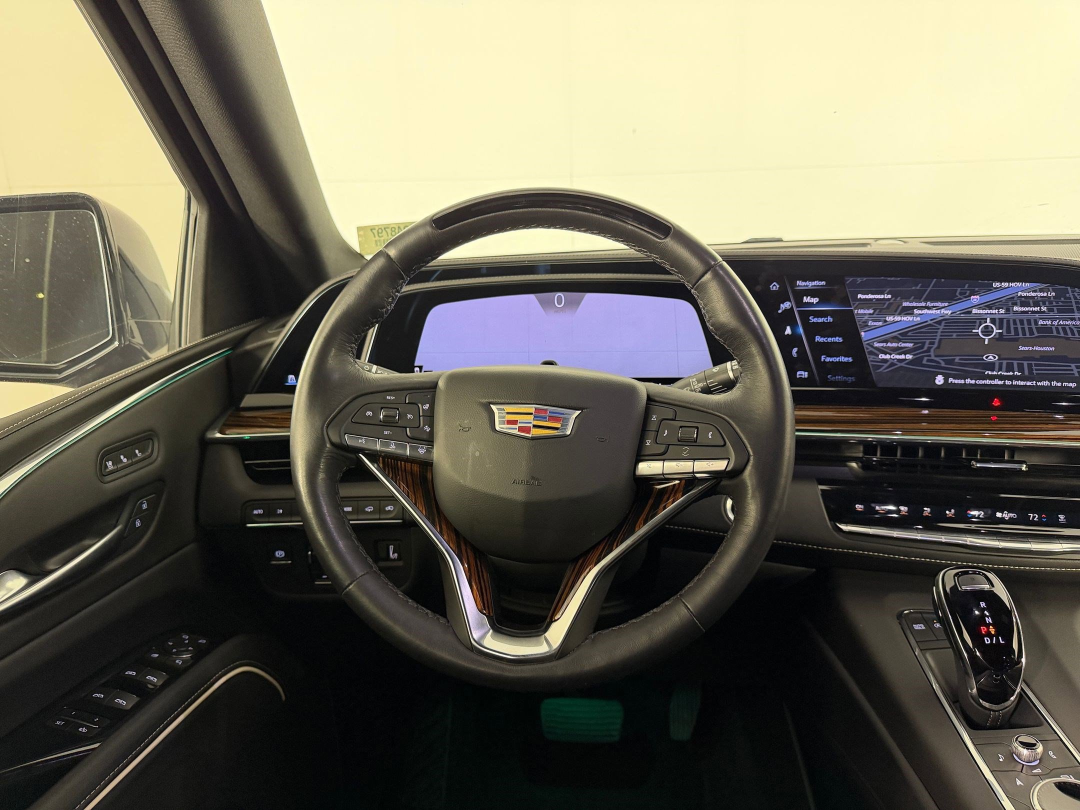 Used 2024 Cadillac Escalade Premium Luxury w/ Performance Package image 30