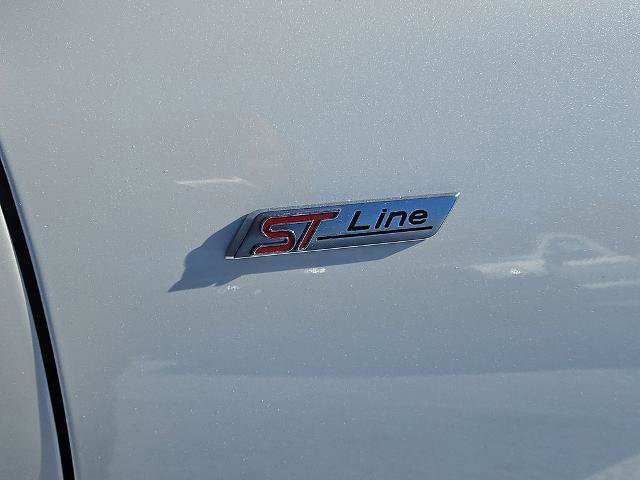 Certified 2023 Ford Escape ST-Line w/ Tech Pack #1 AWD/4WD image 5