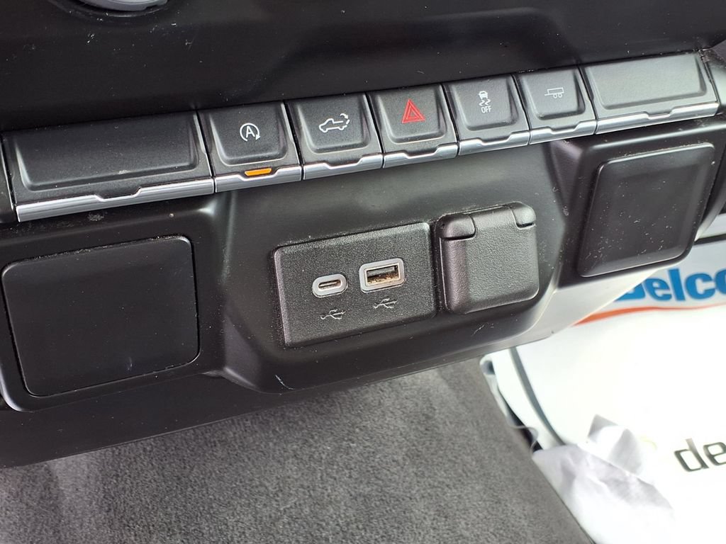 Used 2022 Chevrolet Silverado 1500 Custom RWD image 13