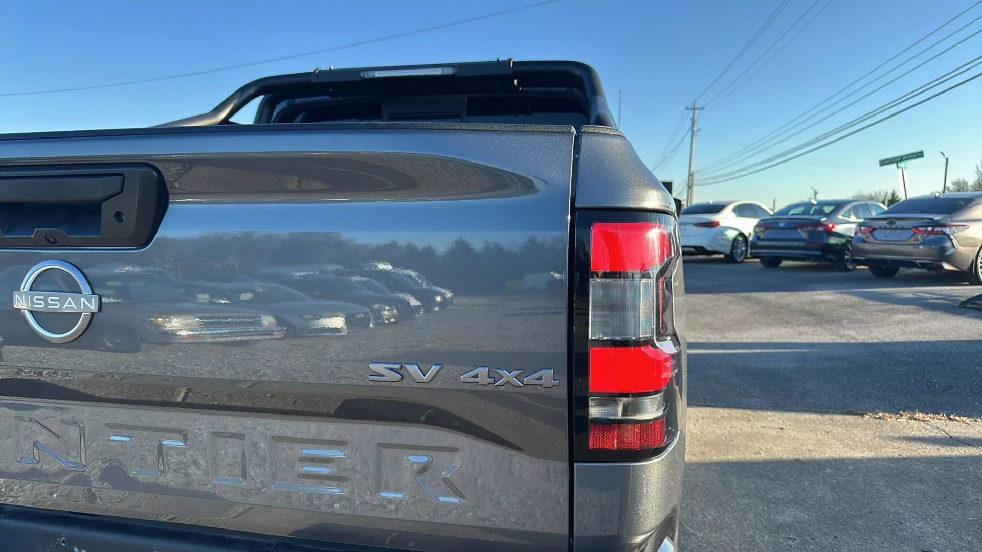 Used 2022 Nissan Frontier SV image 19