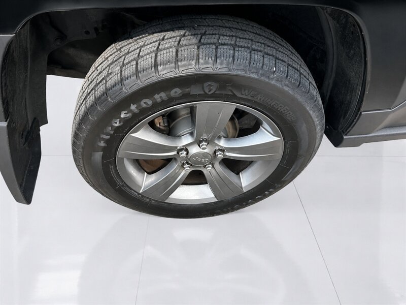 Used 2015 Jeep Patriot High Altitude AWD/4WD image 27