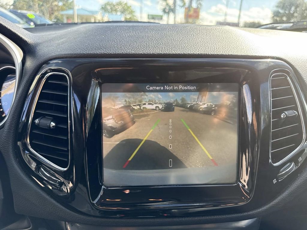 Used 2020 Jeep Compass Limited image 25