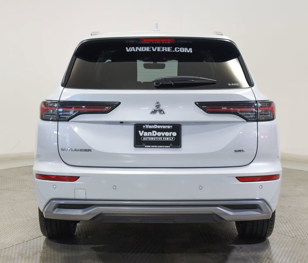 Used 2025 Mitsubishi Outlander SEL AWD/4WD image 13