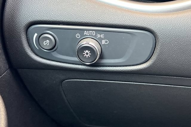 Used 2025 Chevrolet Malibu LT FWD image 34