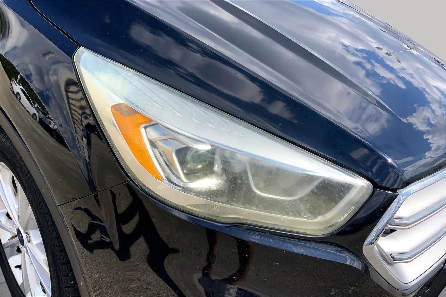 Used 2017 Ford Escape SE w/ Equipment Group 201A FWD image 25