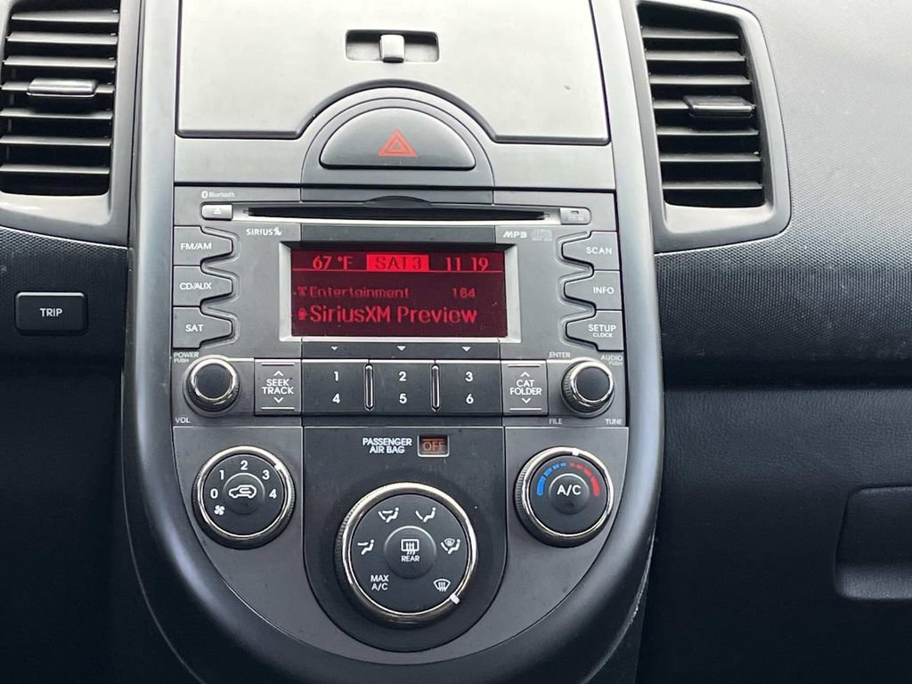 Used 2011 Kia Soul + w/ Audio Pkg image 14